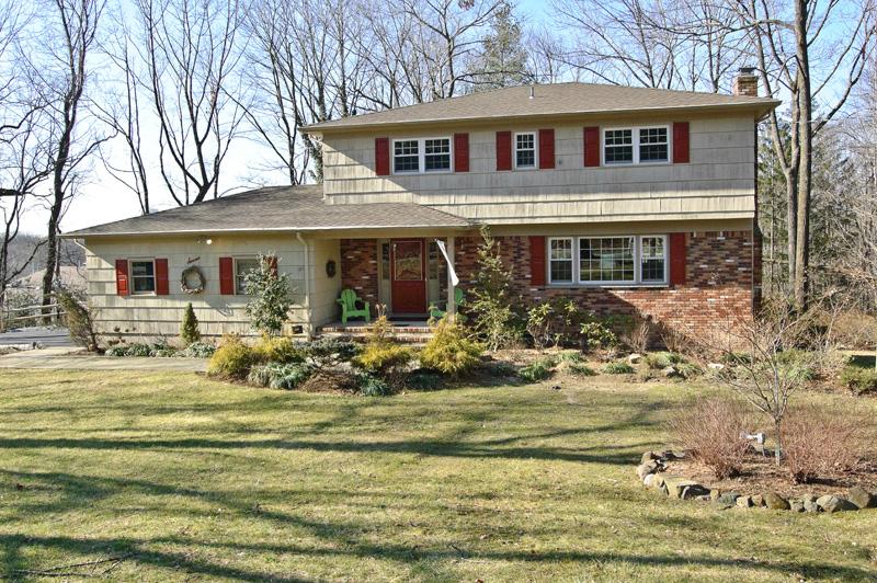 MONTVILLE Properties