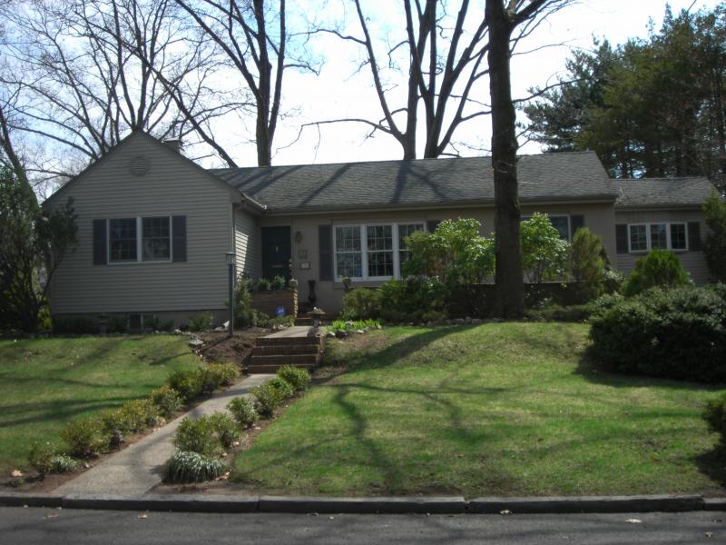 Moscara Realtors - Nutley, NJ