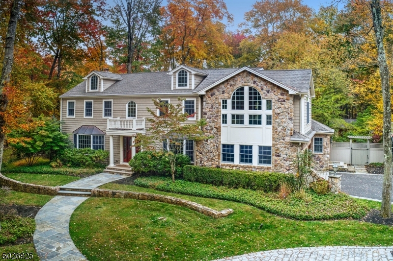 Home for Sale at 4 Forest Dr in Mendham Boro, NJ for 1,169,000