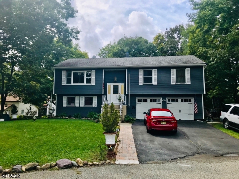 Home for Sale in West Milford Twp., NJ for 479,000 CENTURY 21 Crest