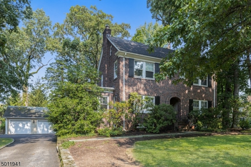 Homes for Sale in Essex Fells Twp. CENTURY 21 Semiao and Associates