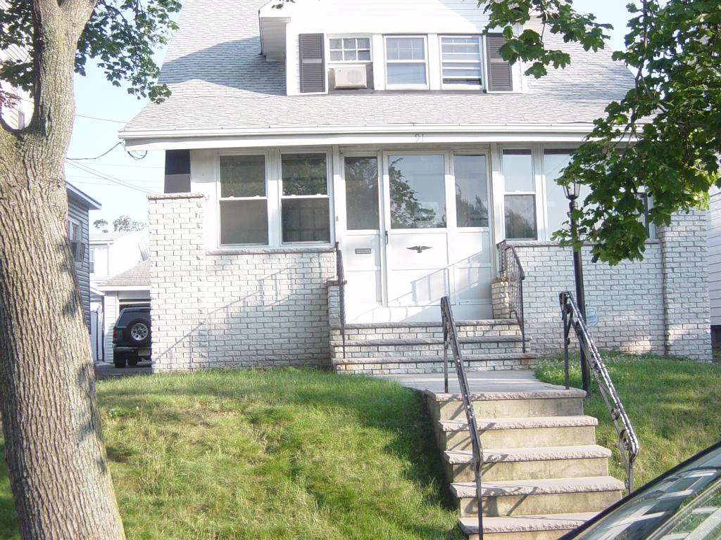 Featured Listing #2544489