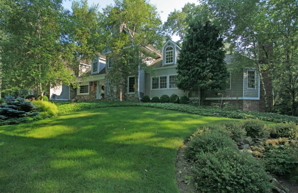 MLS #/Web ID: 2695500