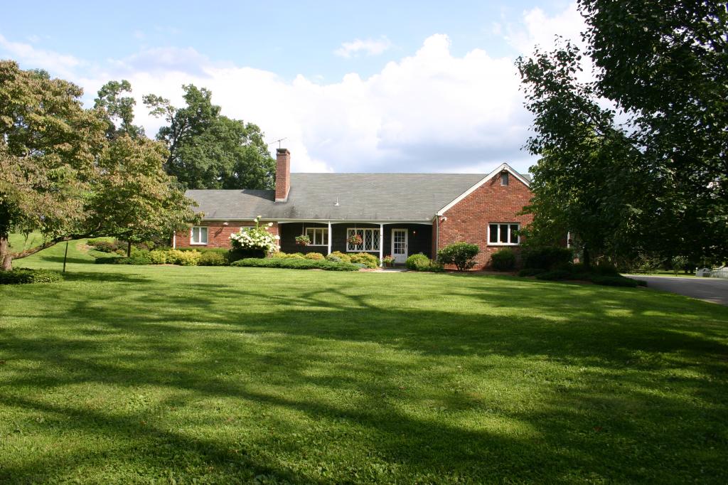 62 FREDONIA RD
