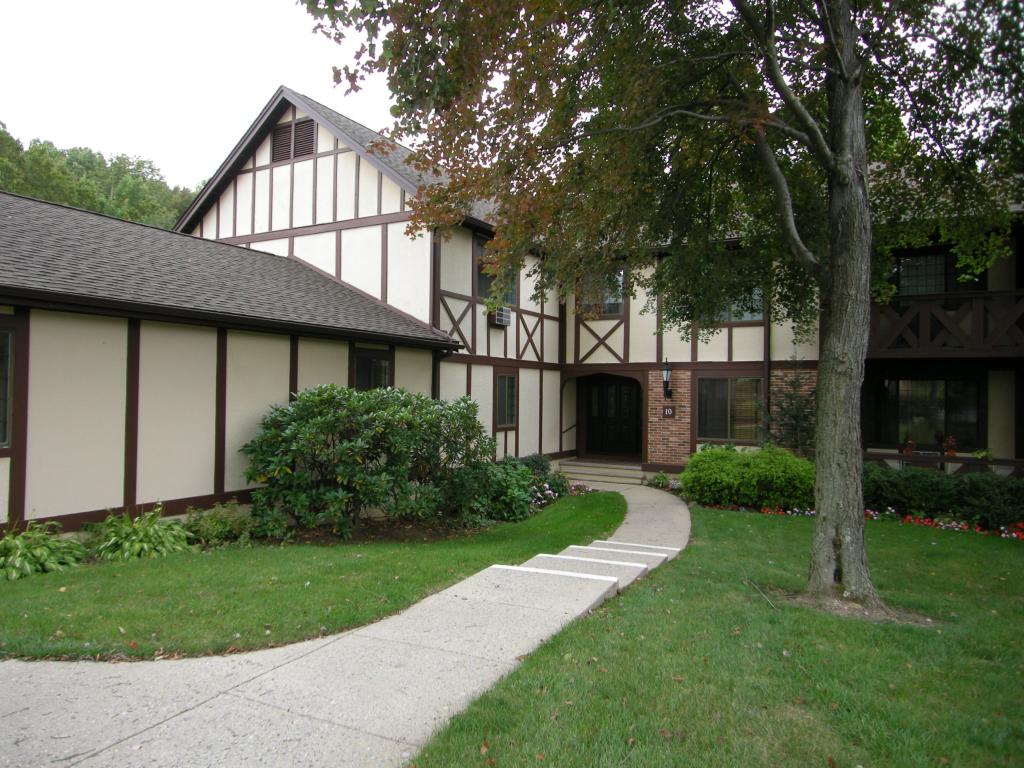 10 Sentinel Ct