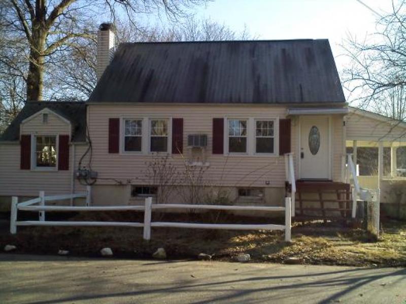 1 BASSETT AVE
