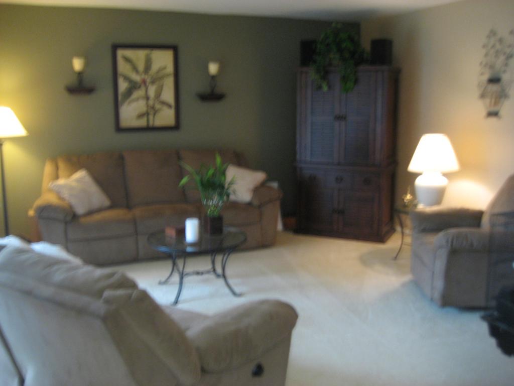 MLS #/Web ID: 2720700