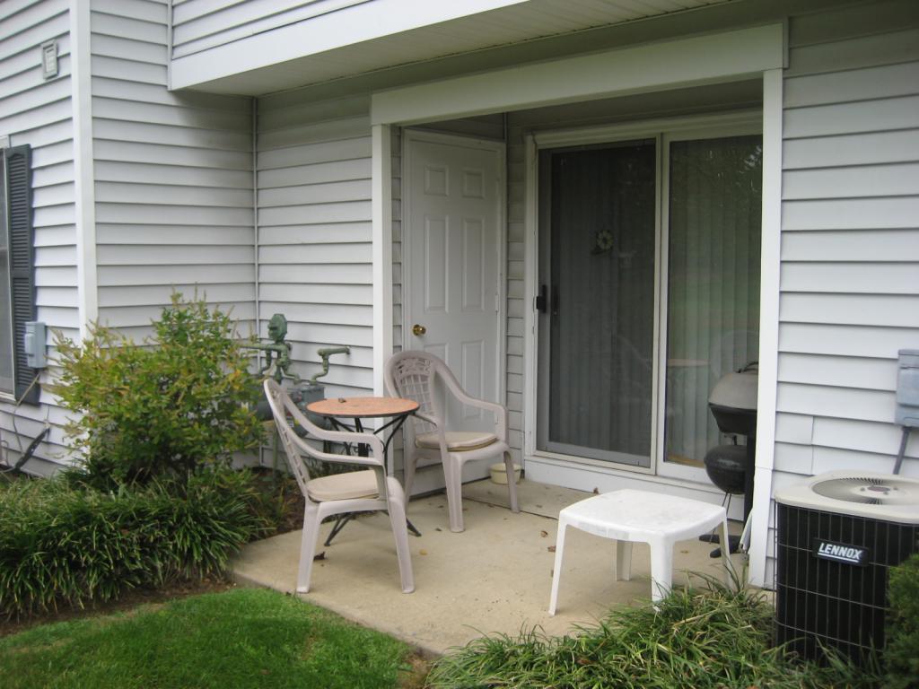 MLS #/Web ID: 2720700