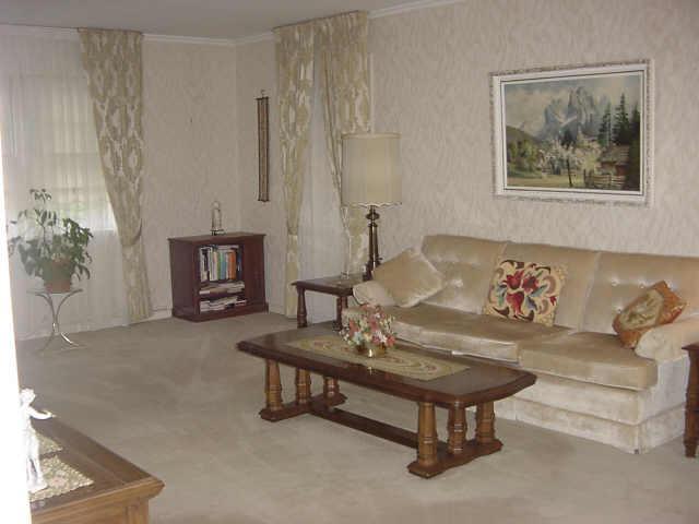 22 OAKWOOD CRES