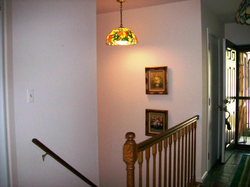 204 GOLDFINCH CT