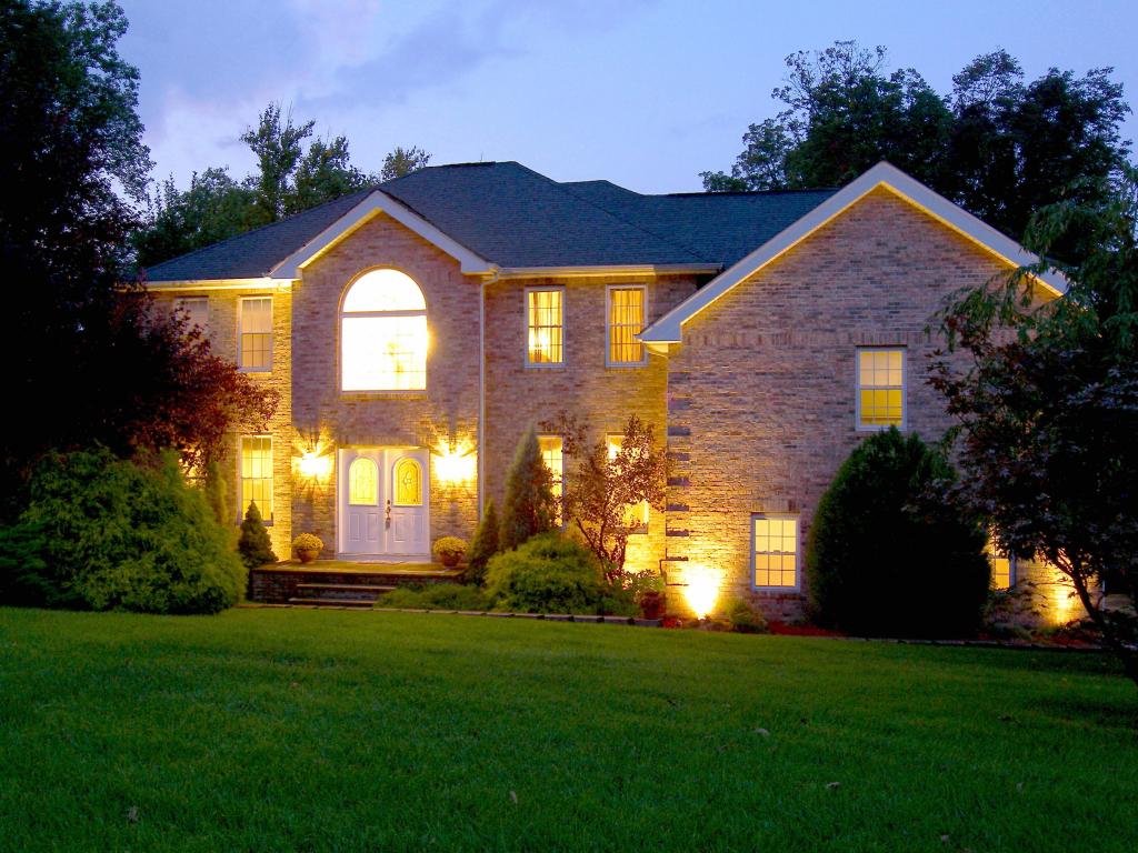 MLS #/Web ID: 2726900