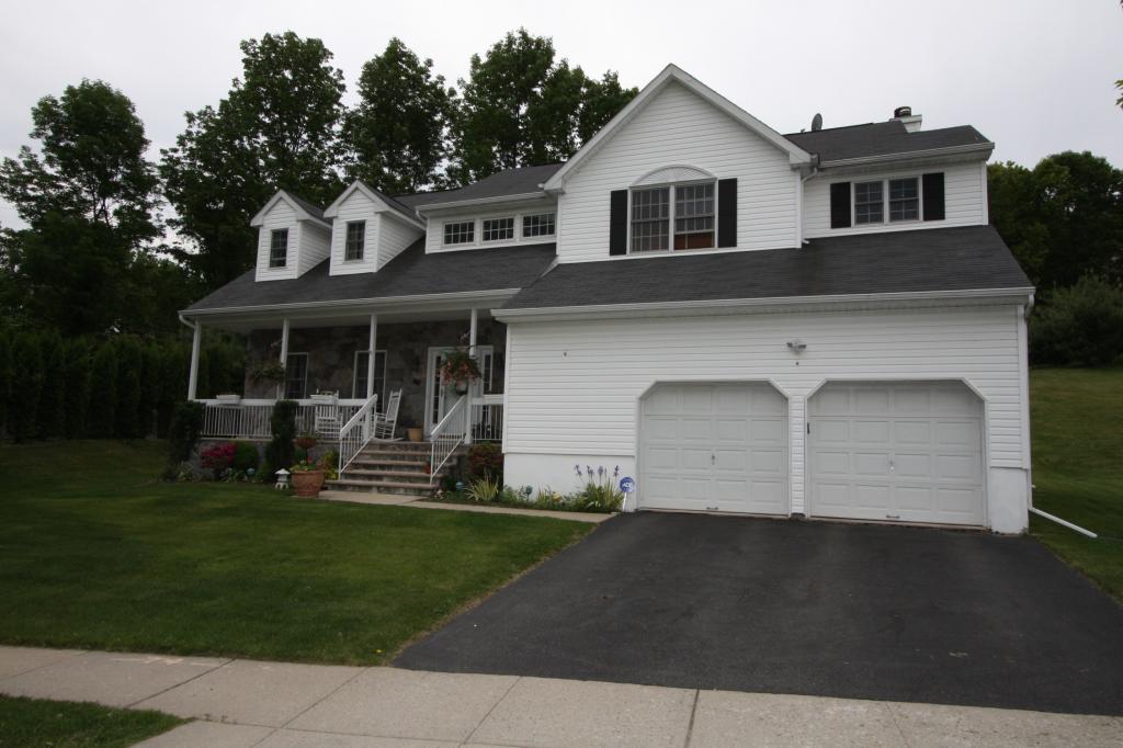 1 FOX CHASE LN
