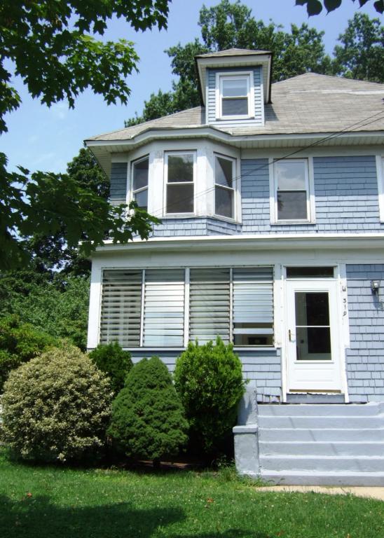 319 E GRANT AVE