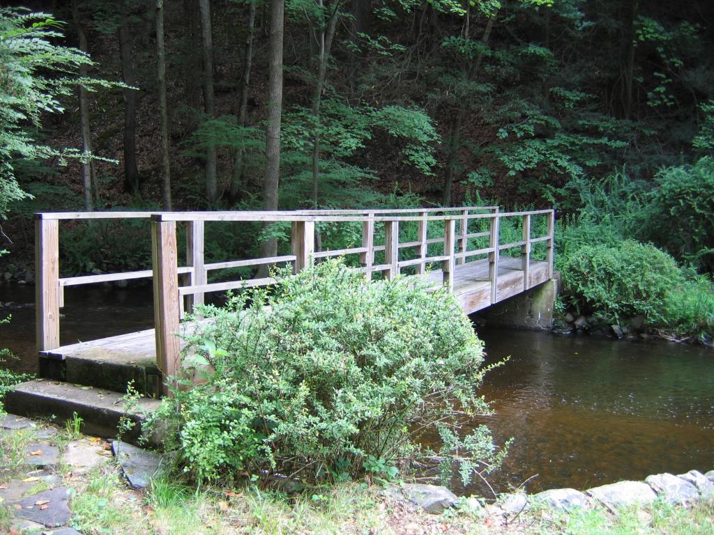 MLS #/Web ID: 2695701