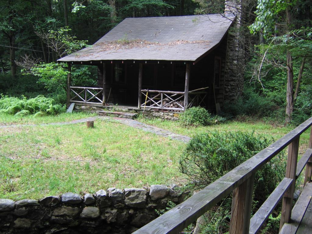 MLS #/Web ID: 2695701