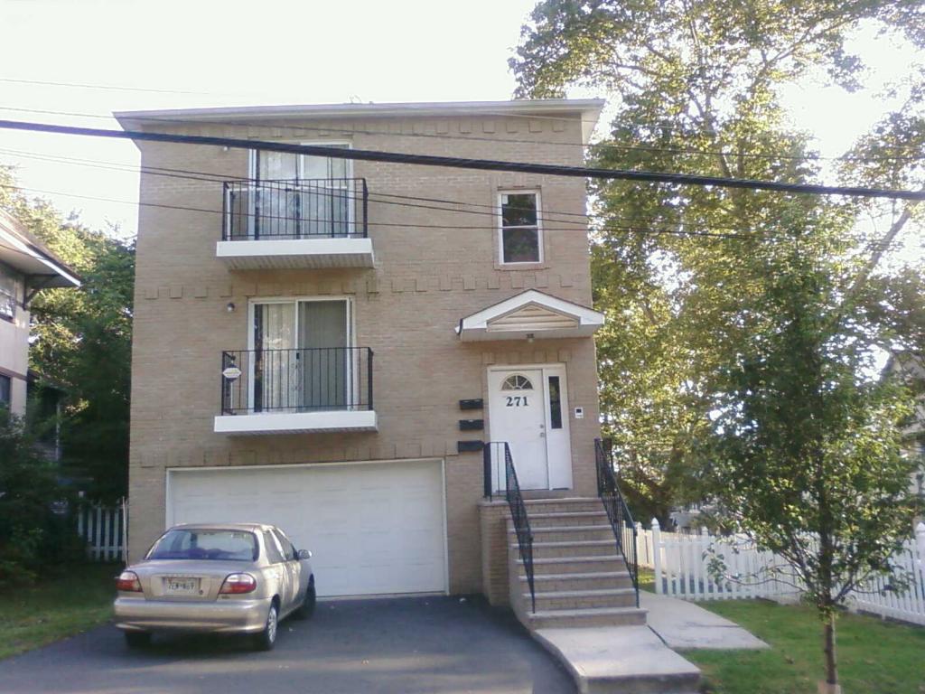 MLS #/Web ID: 2710001