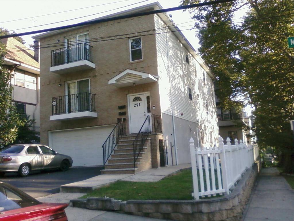 MLS #/Web ID: 2710001