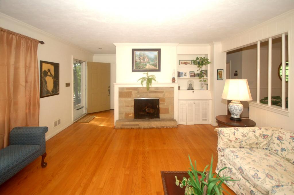 92 LONG HILL RD