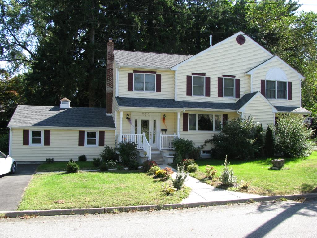 MLS #/Web ID: 2727901