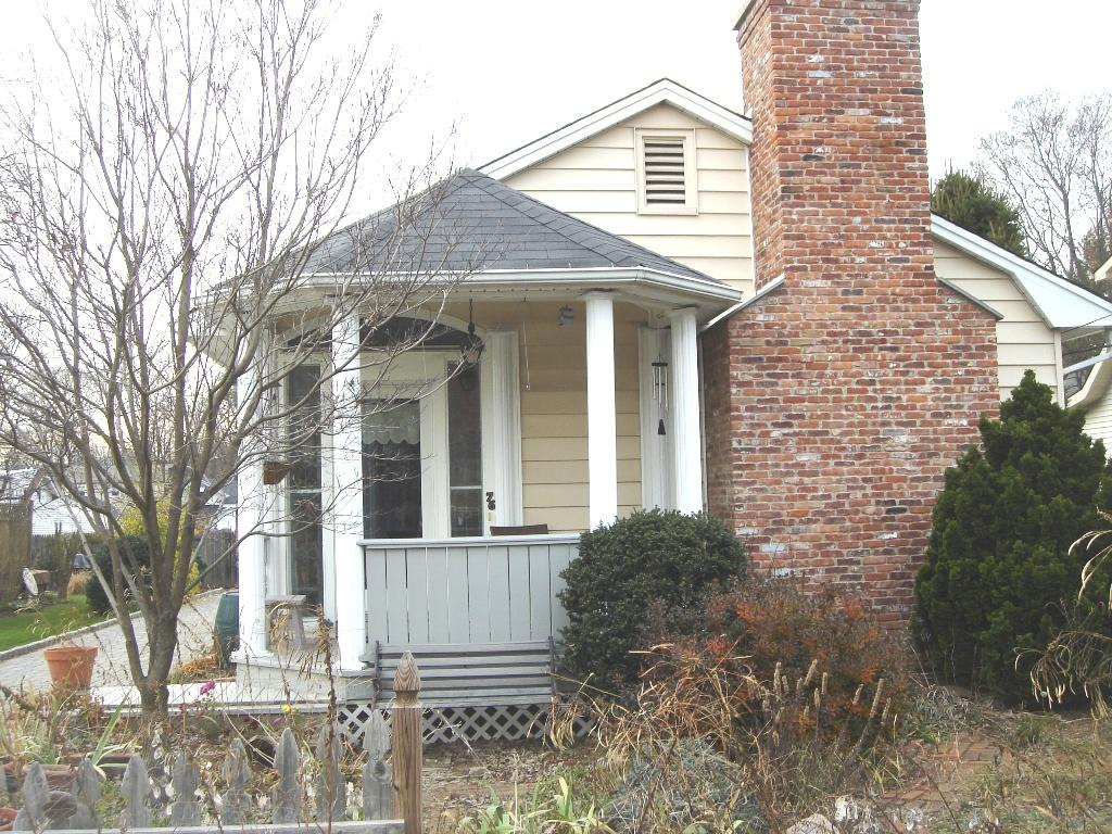 76 BURNHAM RD