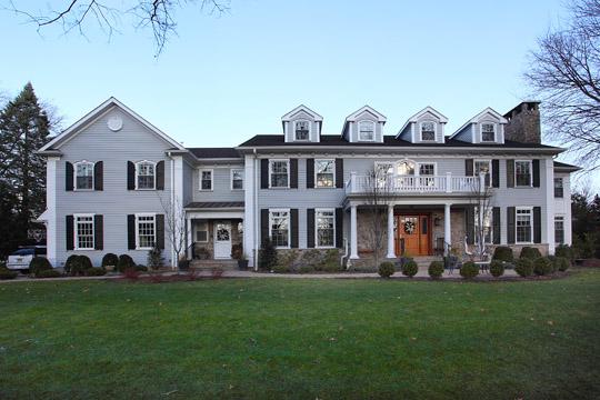 38 ROLLING HILL DR