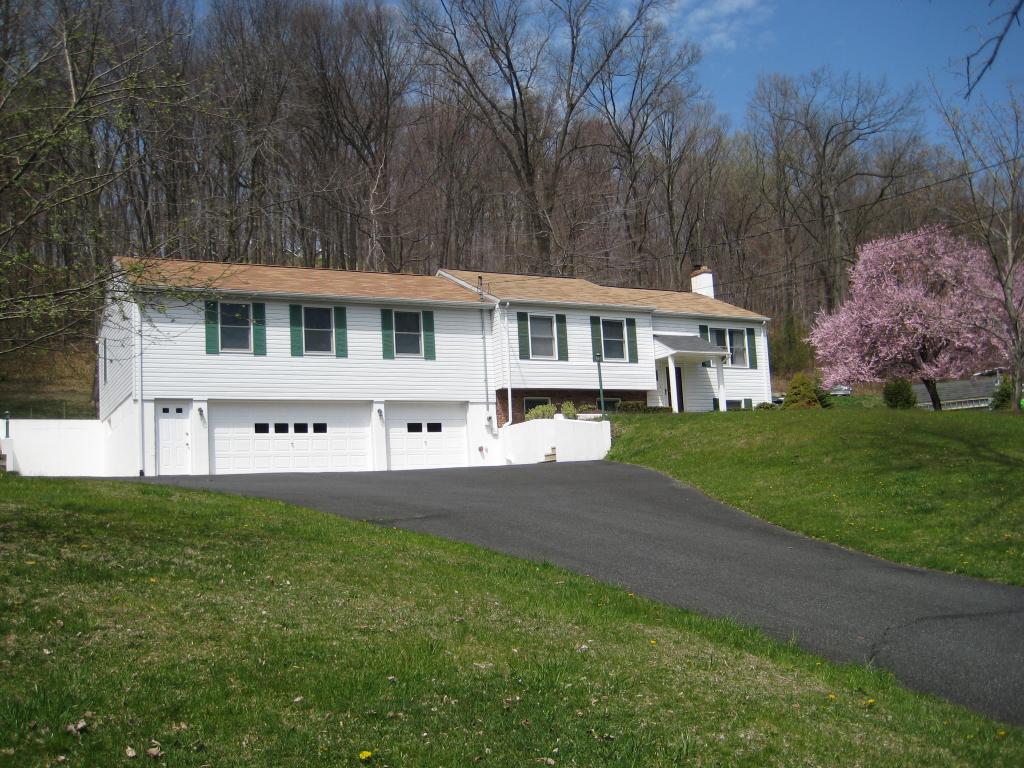 MLS #/Web ID: 2677002