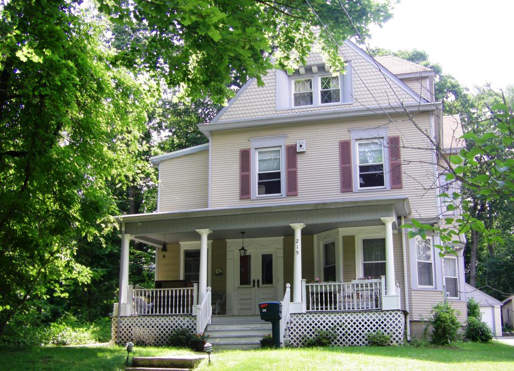 215 Essex Avenue