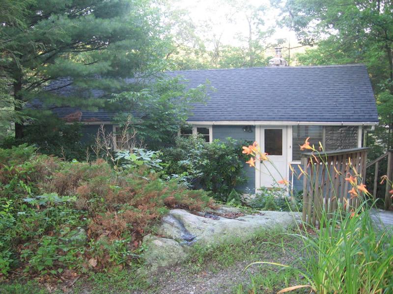 310 W LAKESHORE DR