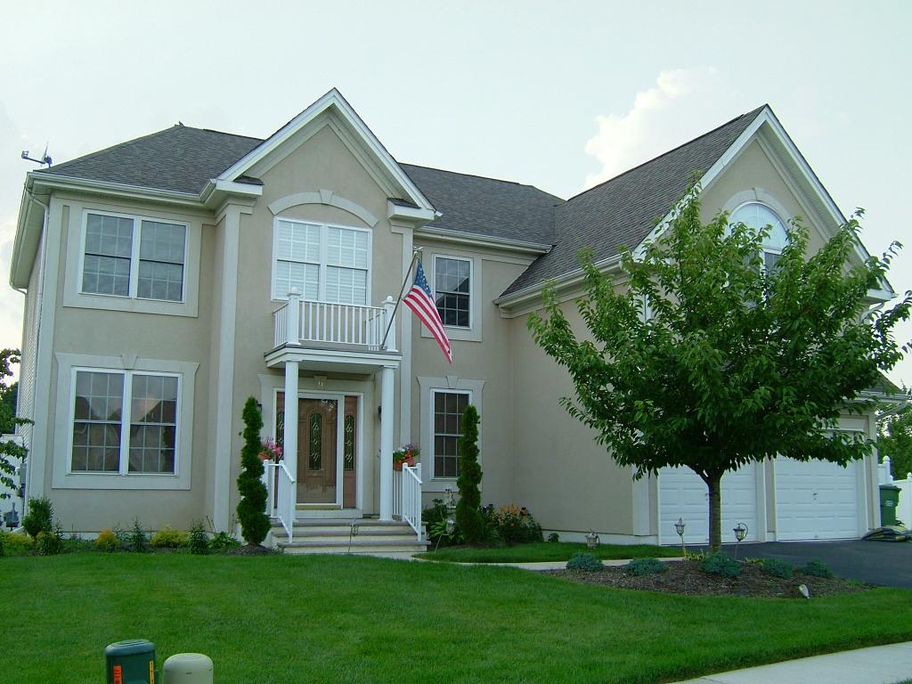 6 ROGINSKI CT