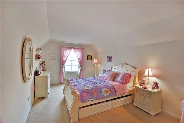 MLS #/Web ID: 2703502