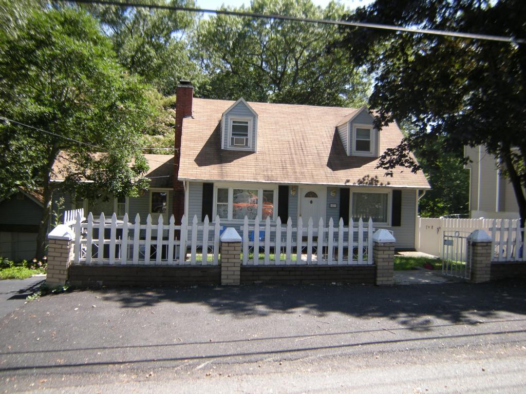 MLS #/Web ID: 2705402