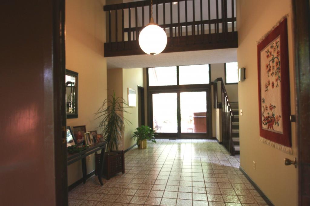 MLS #/Web ID: 2713502