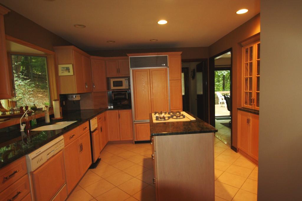 MLS #/Web ID: 2713502