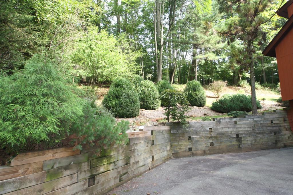 MLS #/Web ID: 2713502