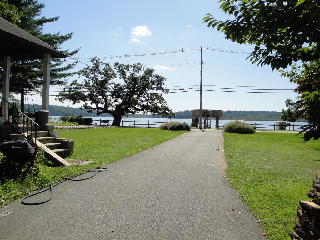 108 SAND SHORE RD