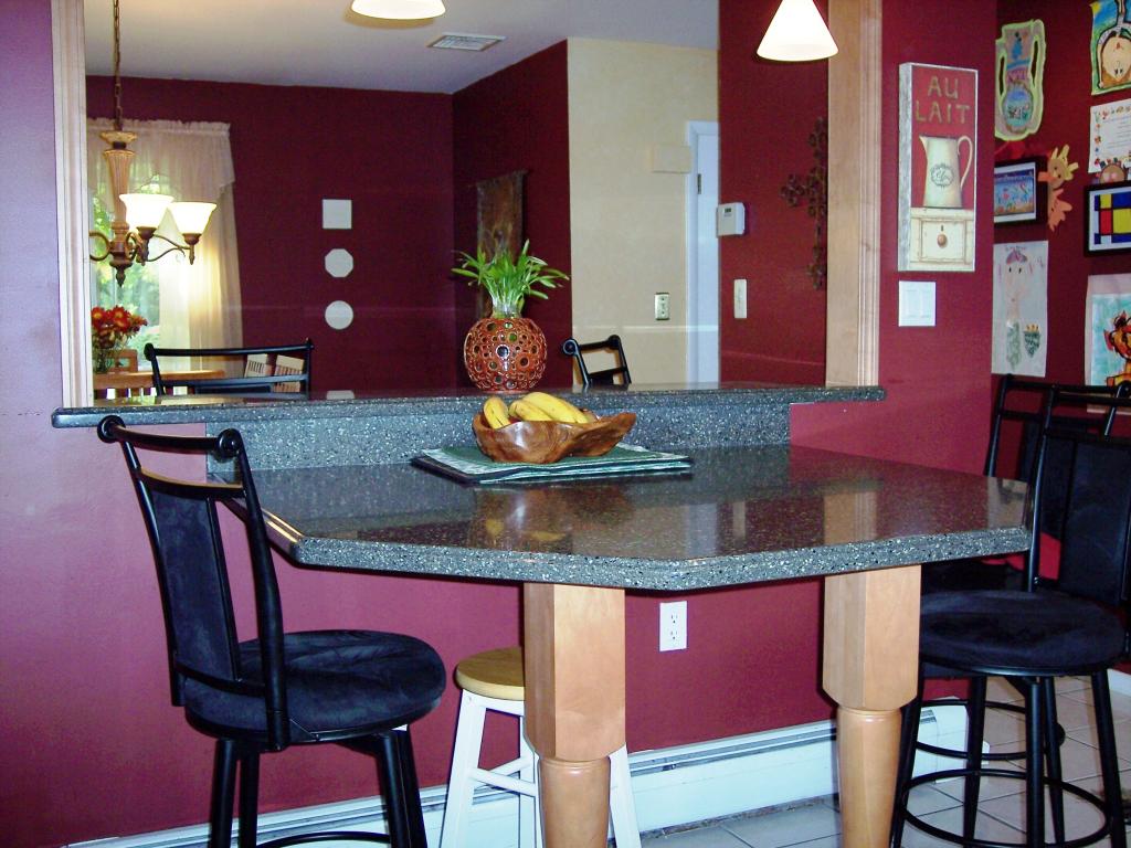 49 LYNN DR