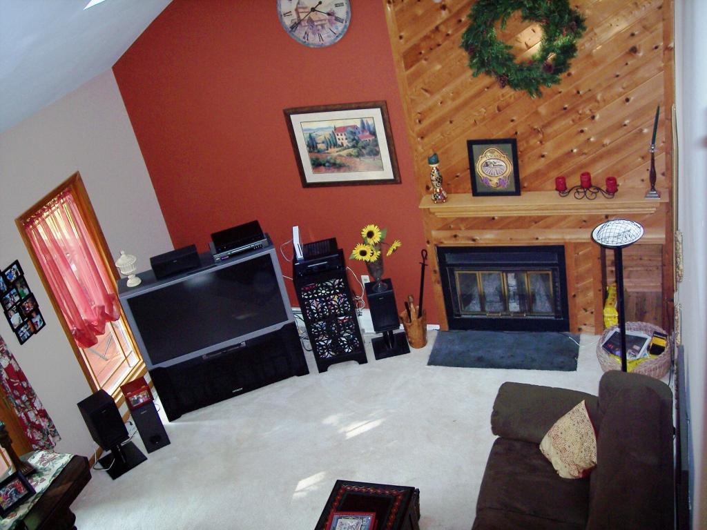 49 LYNN DR