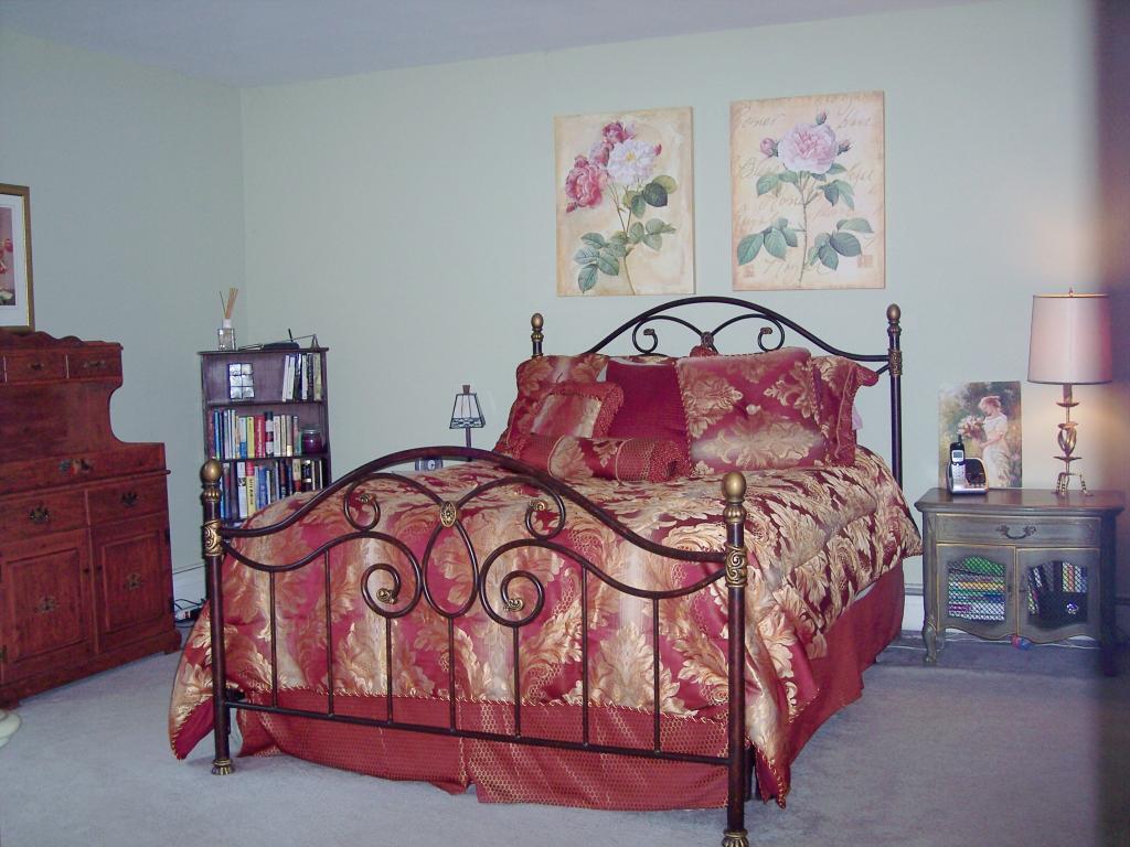 49 LYNN DR