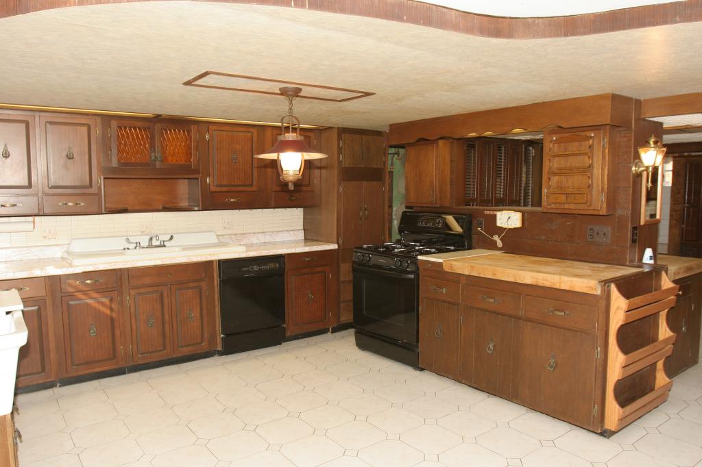 MLS #/Web ID: 2724102