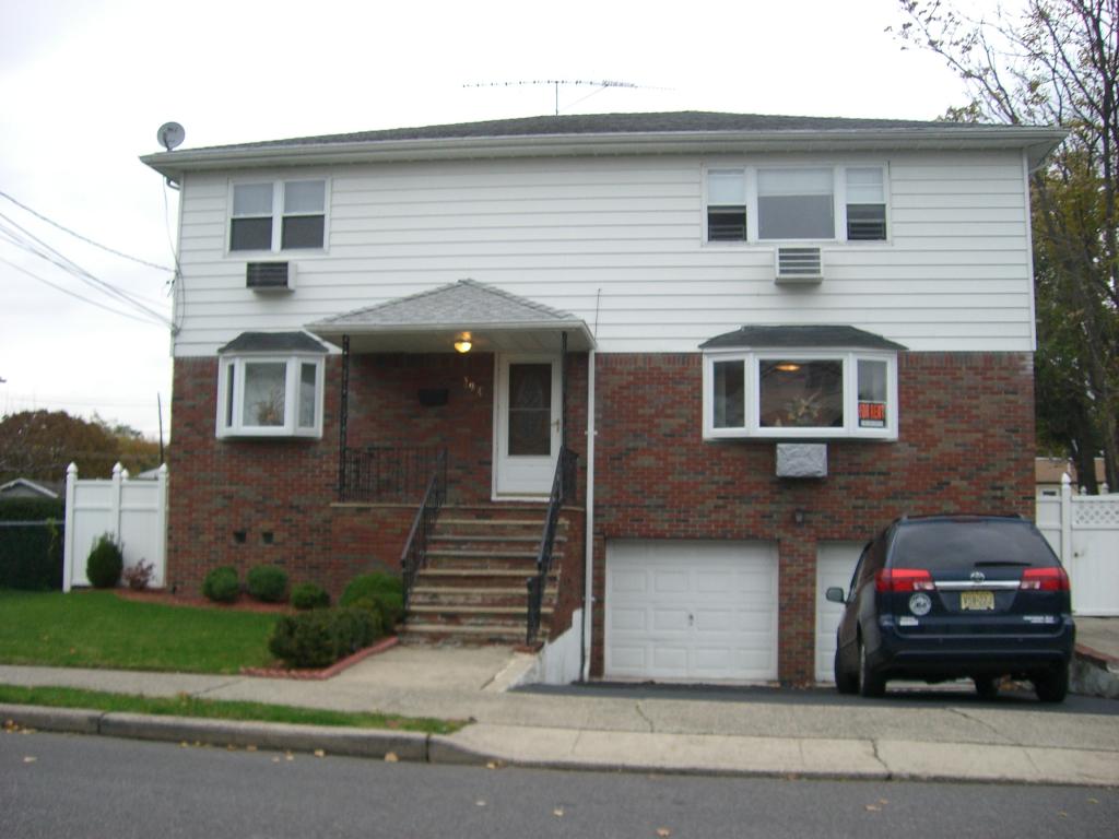 MLS #/Web ID: 2725602