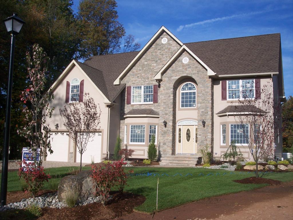 MLS #/Web ID: 2682103