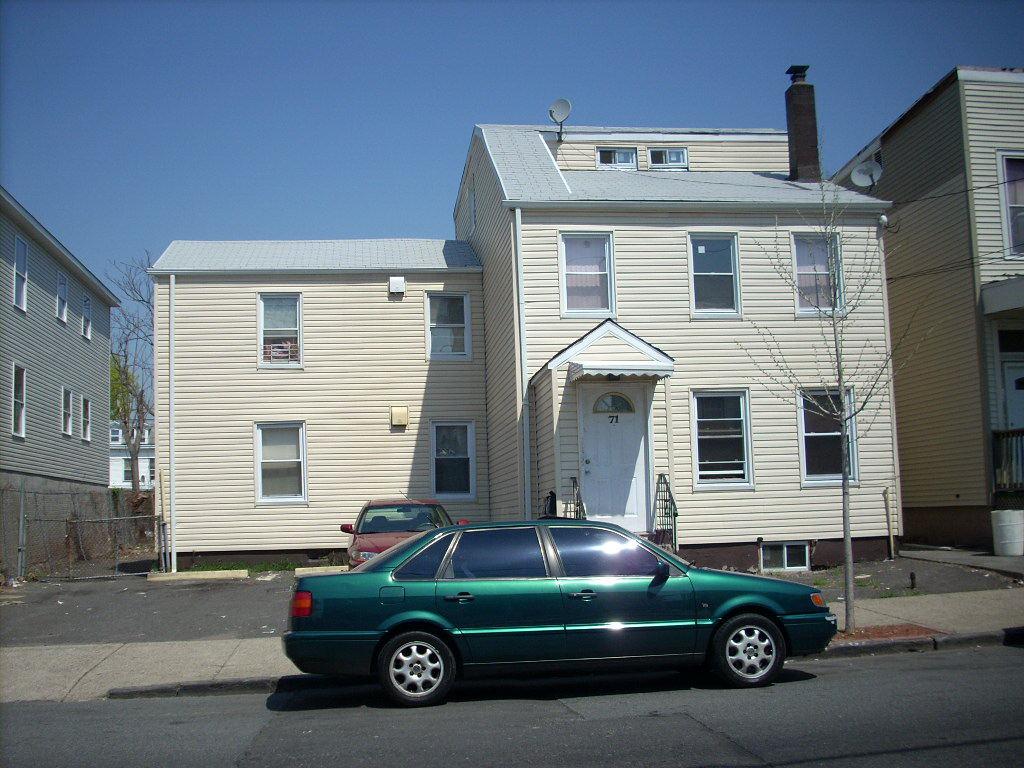 MLS #/Web ID: 2682403