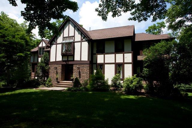 90 MAGNA DR