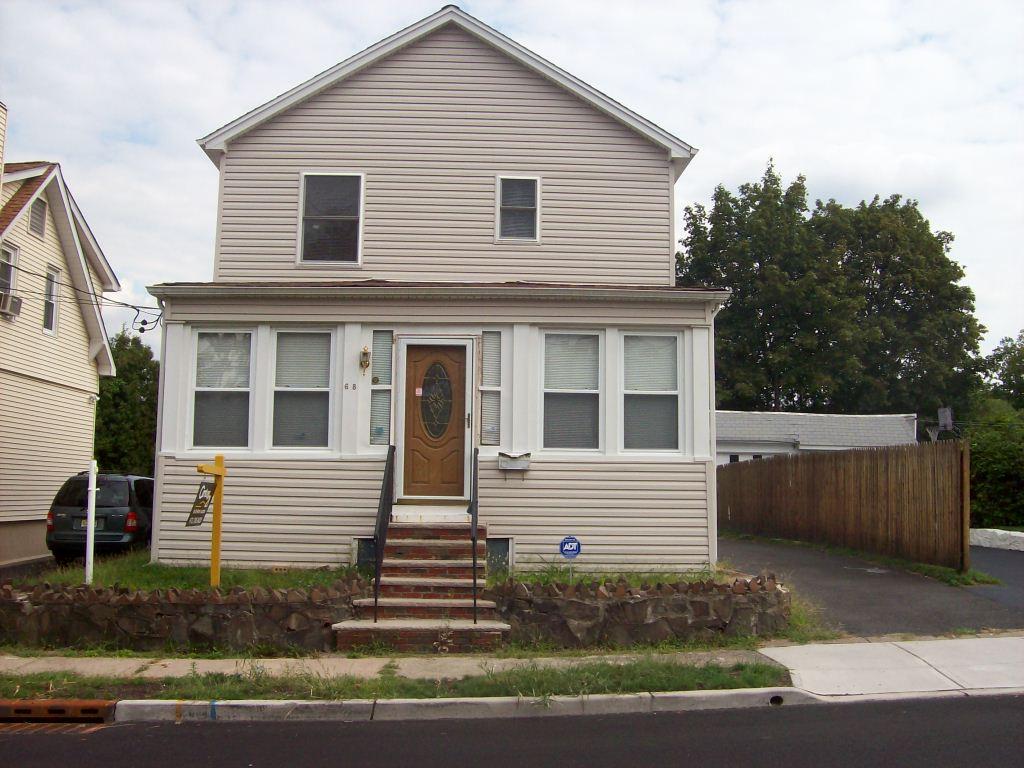 MLS #/Web ID: 2695903