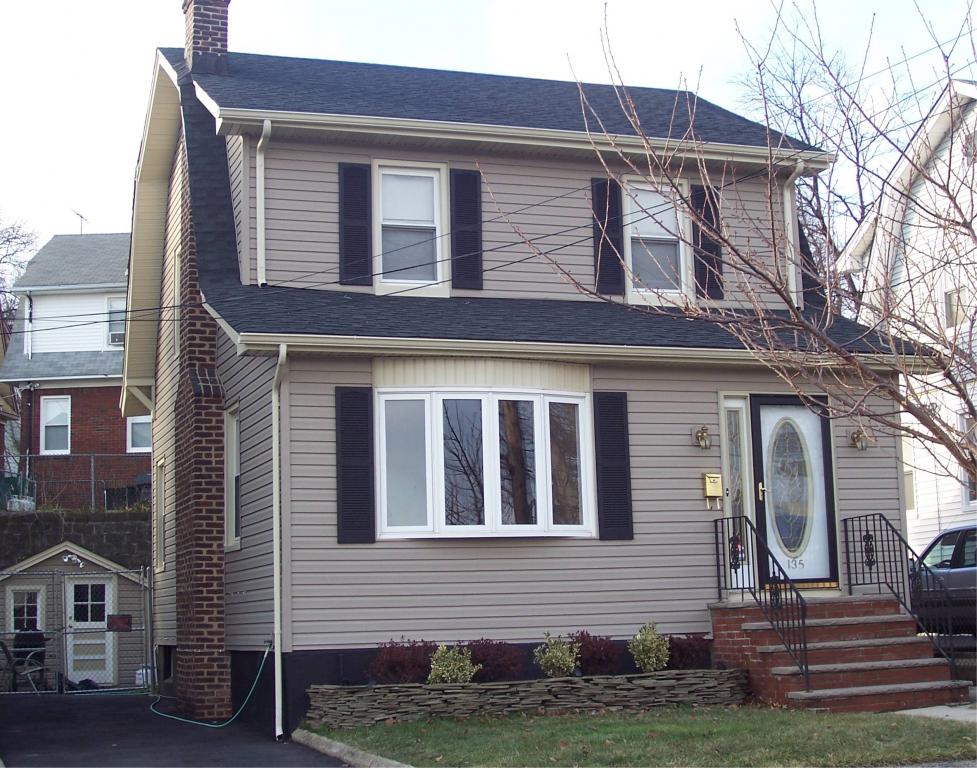 135 NEW ST