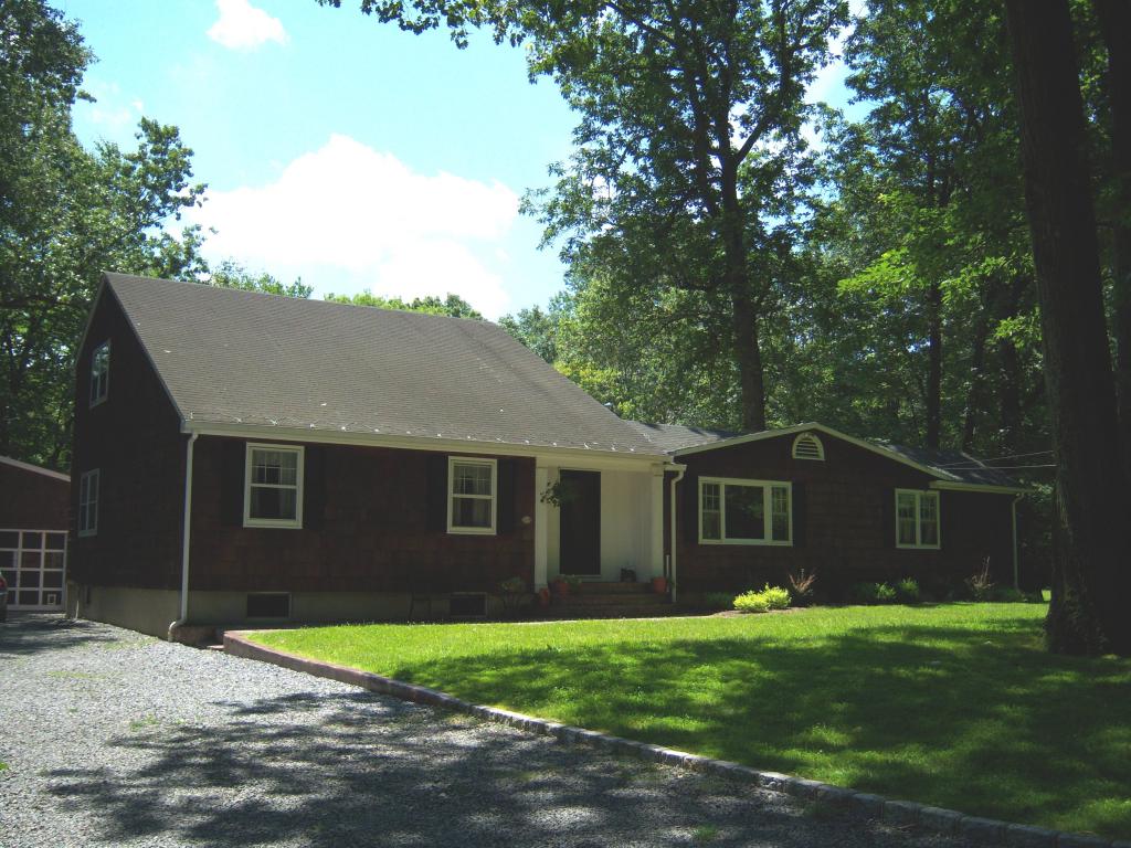 121 Long Hill Lane