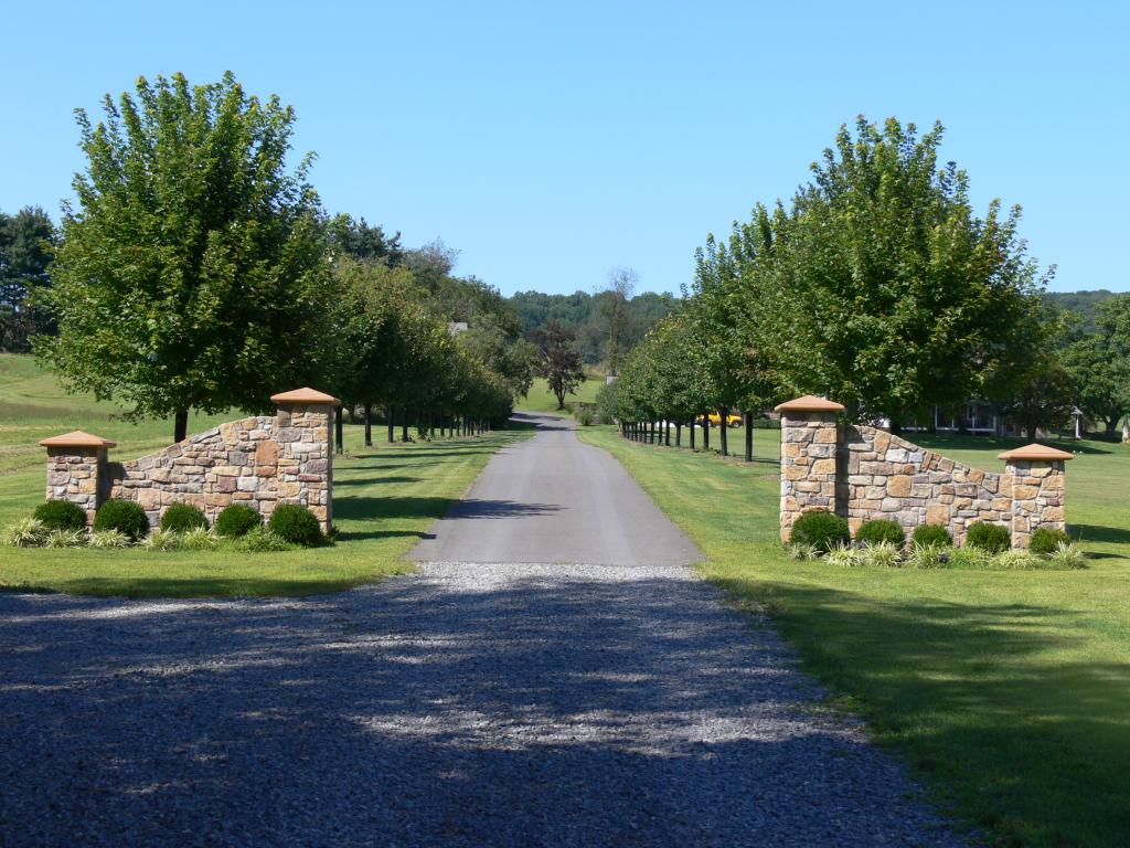 217 SPRING MILLS-LT YK RD