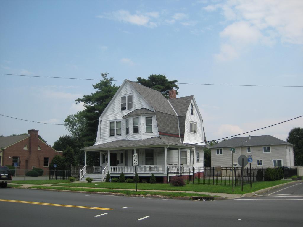 MLS #/Web ID: 2702403