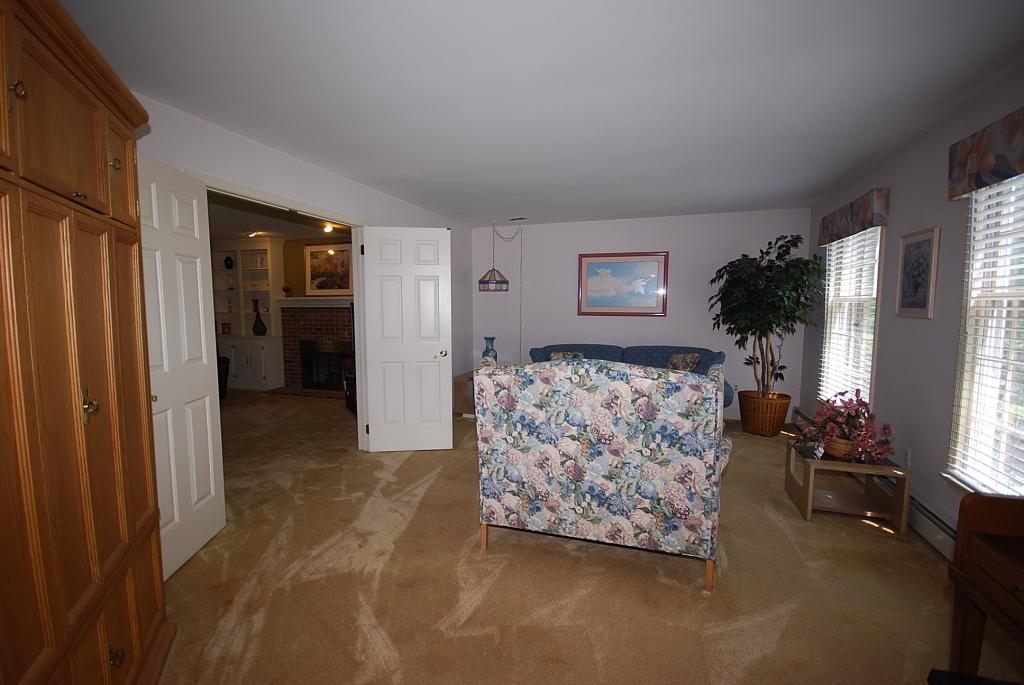 42 YORKSHIRE DR