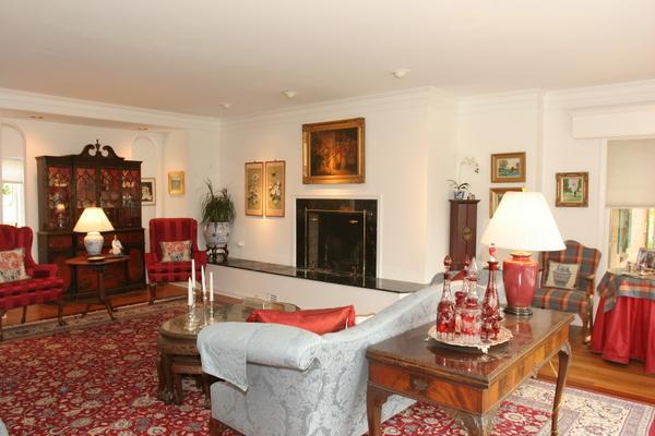 MLS #/Web ID: 2712703